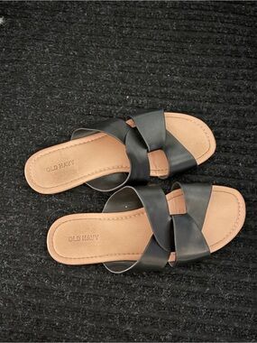 Old Navy Black Crisscross Slide Sandals